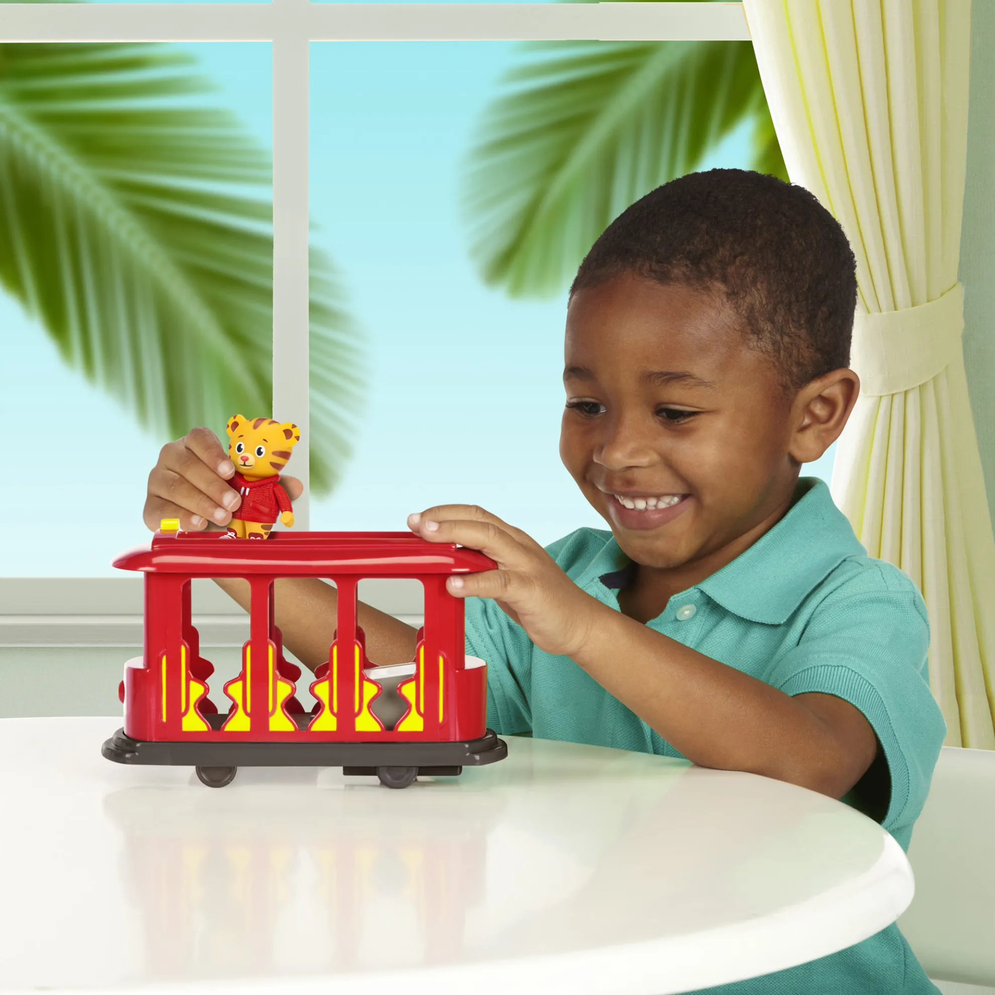Neighborhood Trolley With Daniel Tiger Figure